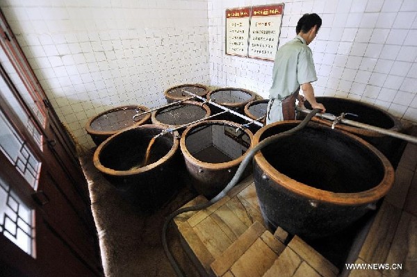 Museum displays tech of making Shanxi mature vinegar