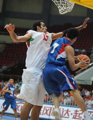 Iran beats Chinese Taipei at FIBA Asia Championship 2009