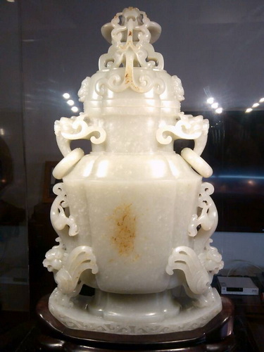 Exhibition and auction a feast of jade carvings