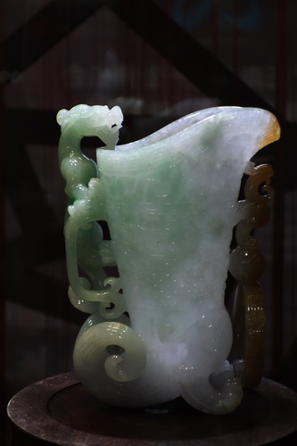 Jade carving works at Yunnan Cultural Industry Expo