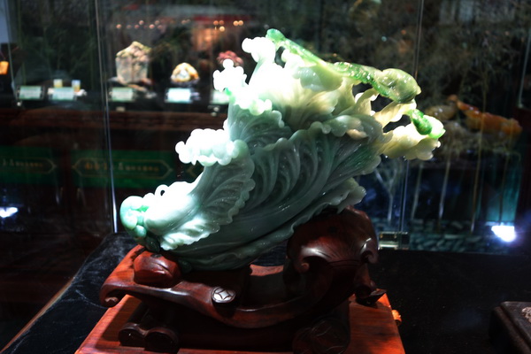 Jade carving works at Yunnan Cultural Industry Expo