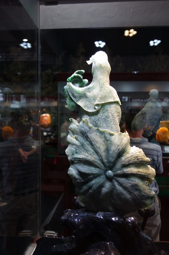 Jade carving works at Yunnan Cultural Industry Expo