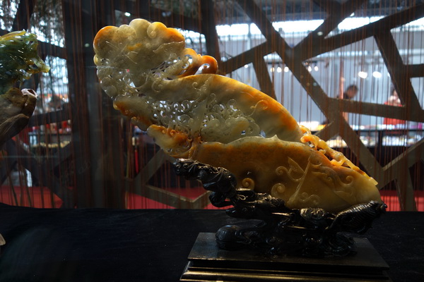 Jade carving works at Yunnan Cultural Industry Expo