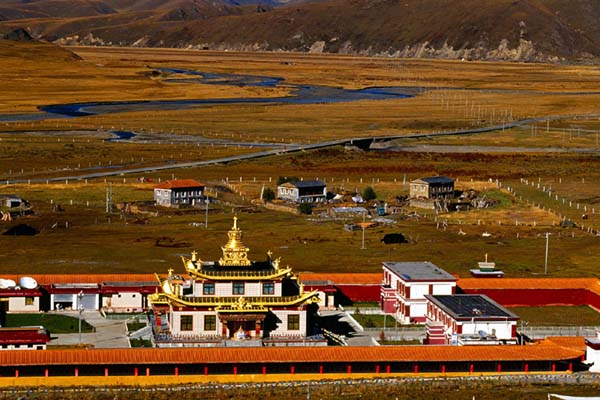 Tagong Grassland, Daocheng County, Sichuan Province 