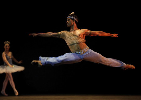 Britain's Royal Ballet debuts in Cuba