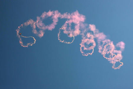 Rehearsal for air force's anniversary