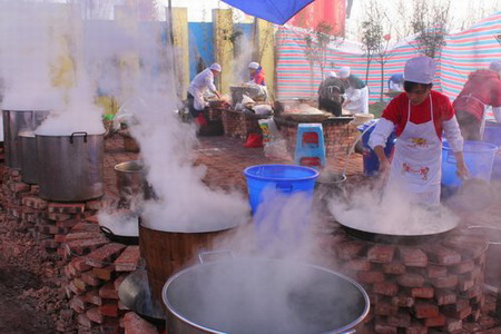 1,100 gather for Baotang Banquet