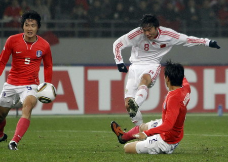 China beats South Korea 3-0 at East Asian Champs