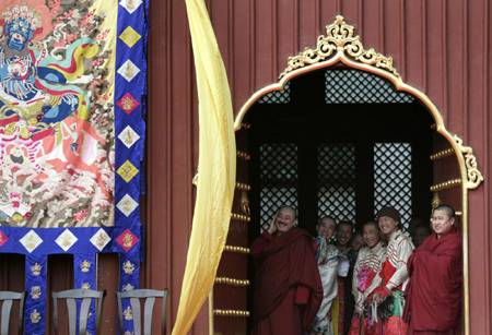'Beating ghost' ceremony in Lama Temple