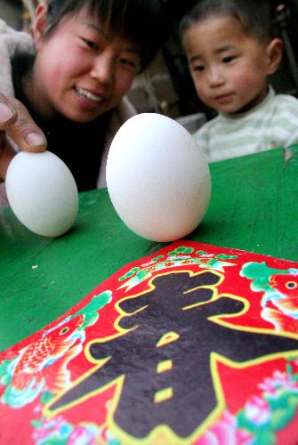 Erecting eggs to greet vernal equinox