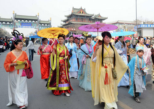 Qingming festival marked in Henan