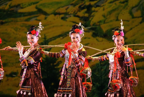 'Wind blows from Miao mountain' staged in Beijing