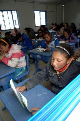 First school resumes classes in quake zone