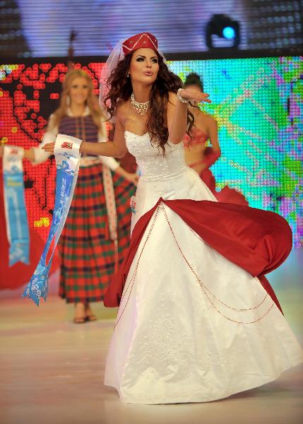 Miss Romania crowned Miss Bikini World