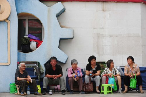 Parents camp out for 8 days outside kindergarten