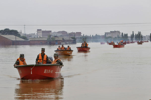 Residents evacuated to safety in Jiangxi