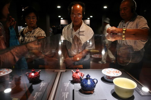 Touring the palace museum in Taipei