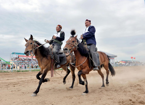 Xinjiang: Sports event for ethnic minorities