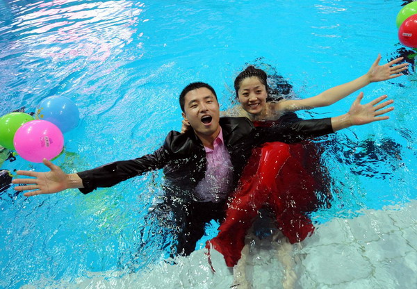Wedding ceremony in pool adds romance to Army Day