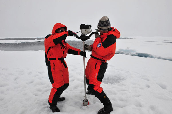 China’s scientific expedition on floating ice