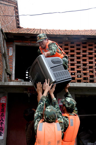 Helping hands for an exodus in NE China