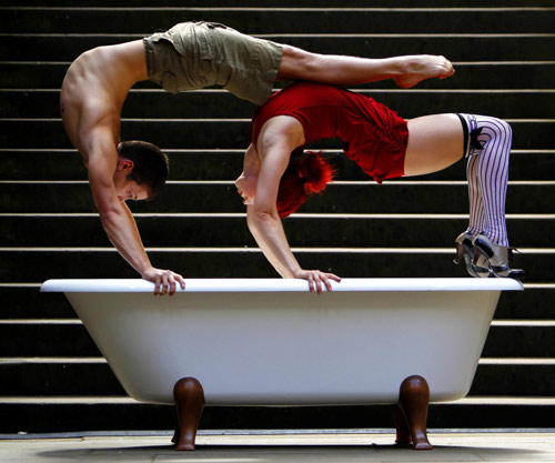 Acrobatics 'Soap, The Show' in Edinburgh Fringe Festival