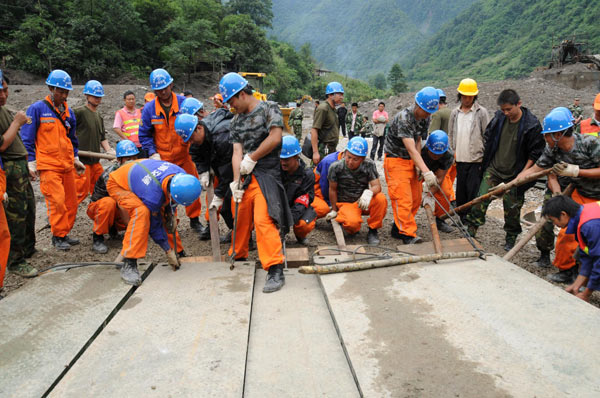 After mudslide, a new bridge