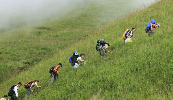 Tent festival brings hikers to East China