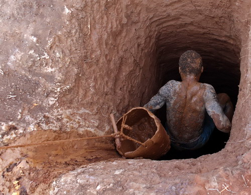 Gold miners' insecure servitude in Zimbabwe