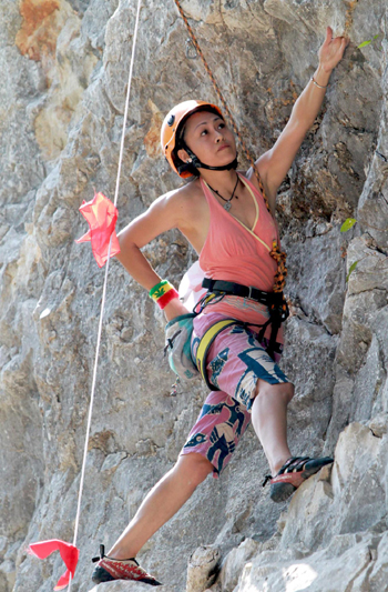 Climbers show girl power