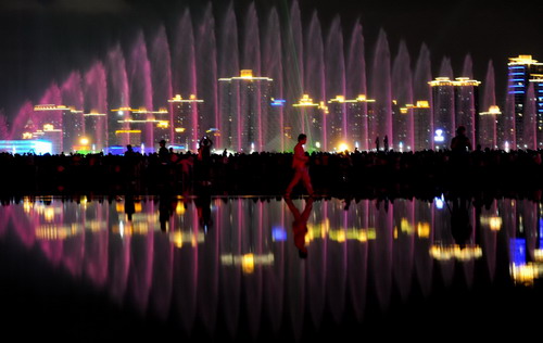 Expo music fountains fly on National Day