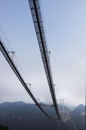 Main cables finished for Aizhai suspension bridge