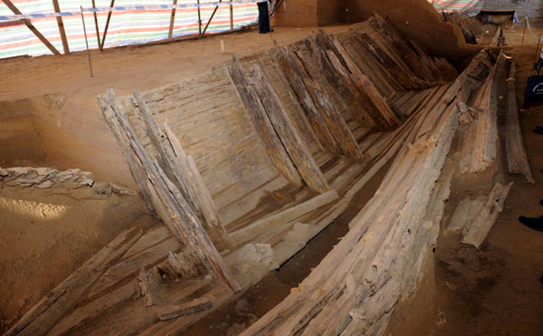 Ancient merchant ship unearthed in E China