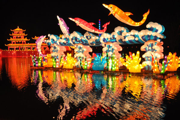 Light display dazzles for Spring Festival