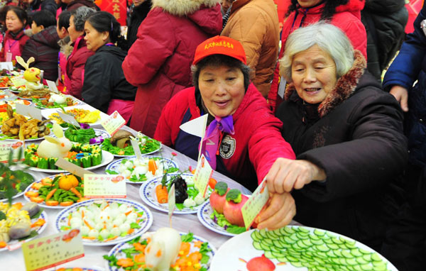 8,000 dishes for a grand family feast