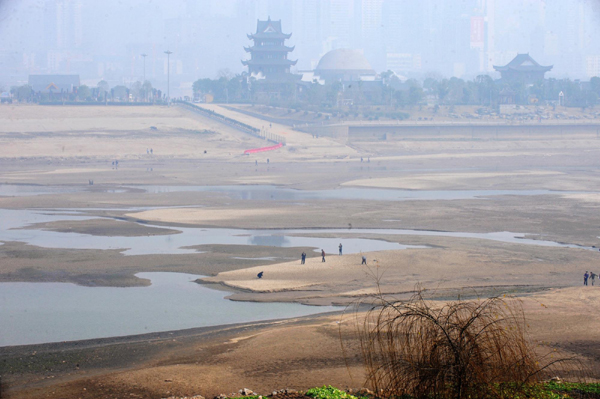 Drought hits C. China