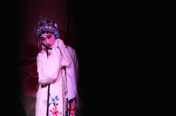 Kunqu opera staged in Paris