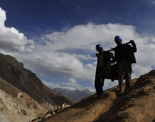 Tough work powering the Tibet autonomous region