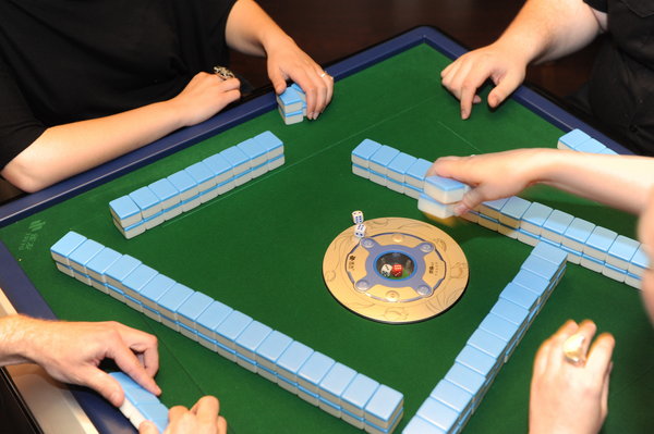 Expats compete at mahjong tables