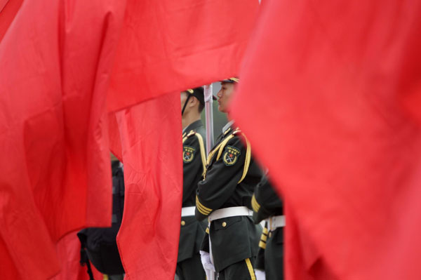 Media visit to honour guards of PLA