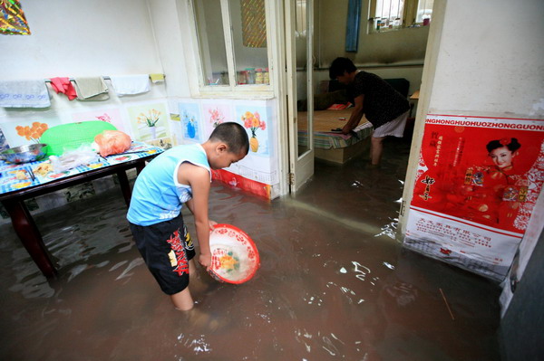 Communities flooded by rainwater in Tianjin