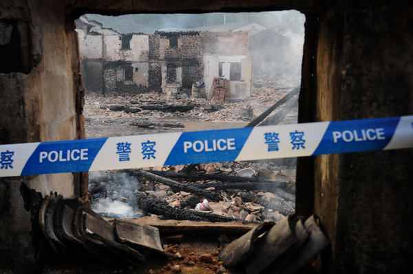 E China fire destroys 70 houses