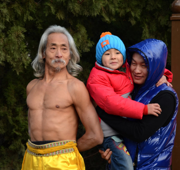 Muscleman, 80, star attraction in Beijing