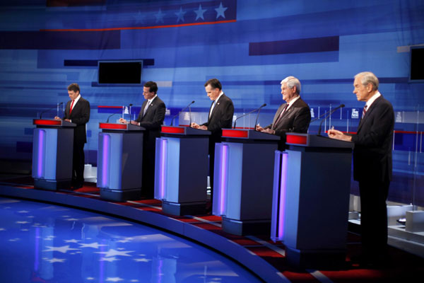 Republicans look to slow Romney momentum at debate