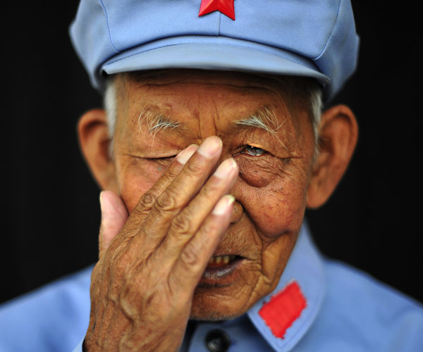 Images of old soldiers honored at photo awards