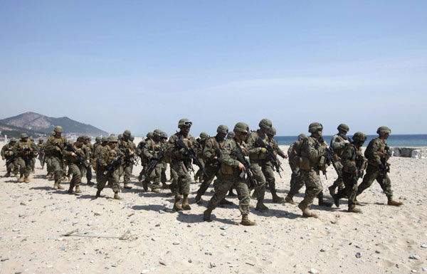 ROK, US carry out joint landing drill