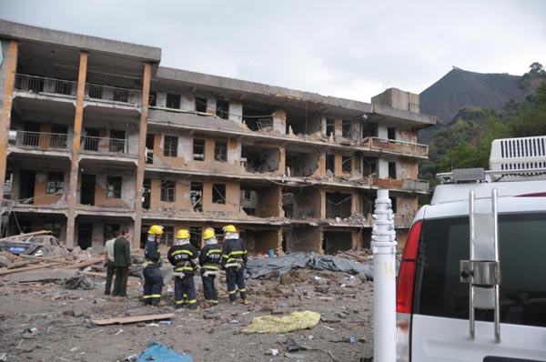 Blast kills 12, injures over 30 in E China