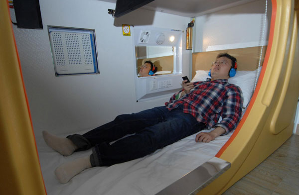 Xi'an builds 'space capsule' hotel