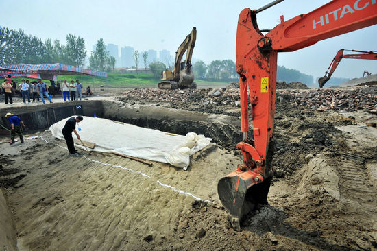 Ancient shipwrecks unearthed in Tianjin