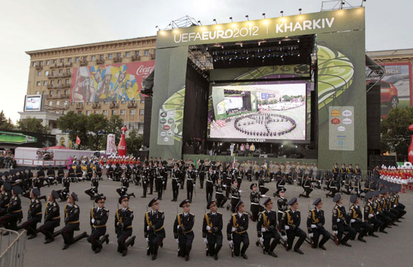 Euro 2012 fan zone opens in Ukraine